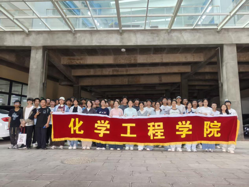 凝心聚力，绳采飞扬——星力
荣获2025级新生拔河比赛优秀奖