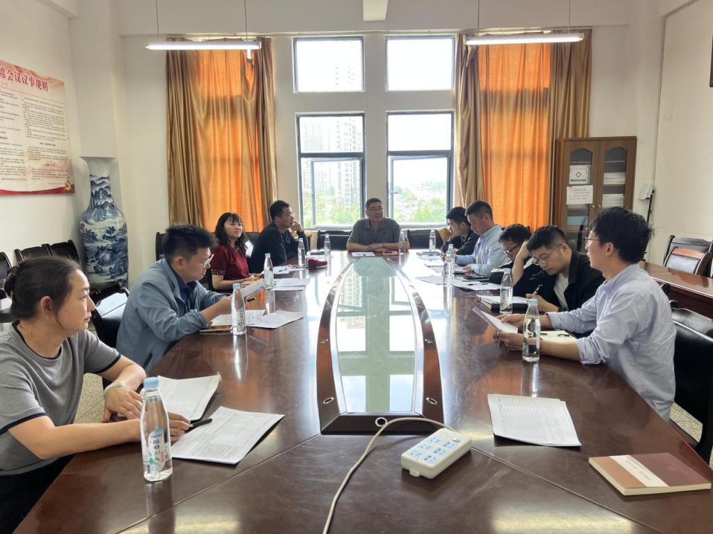 星力
举办"赋能·对话·共情"班主任工作沙龙